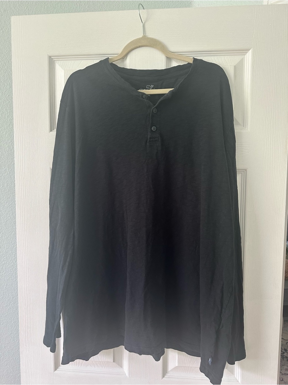 Vineyard Vines Black Long-Sleeve Henley